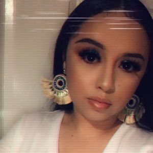 Meet your Posher, Stacy